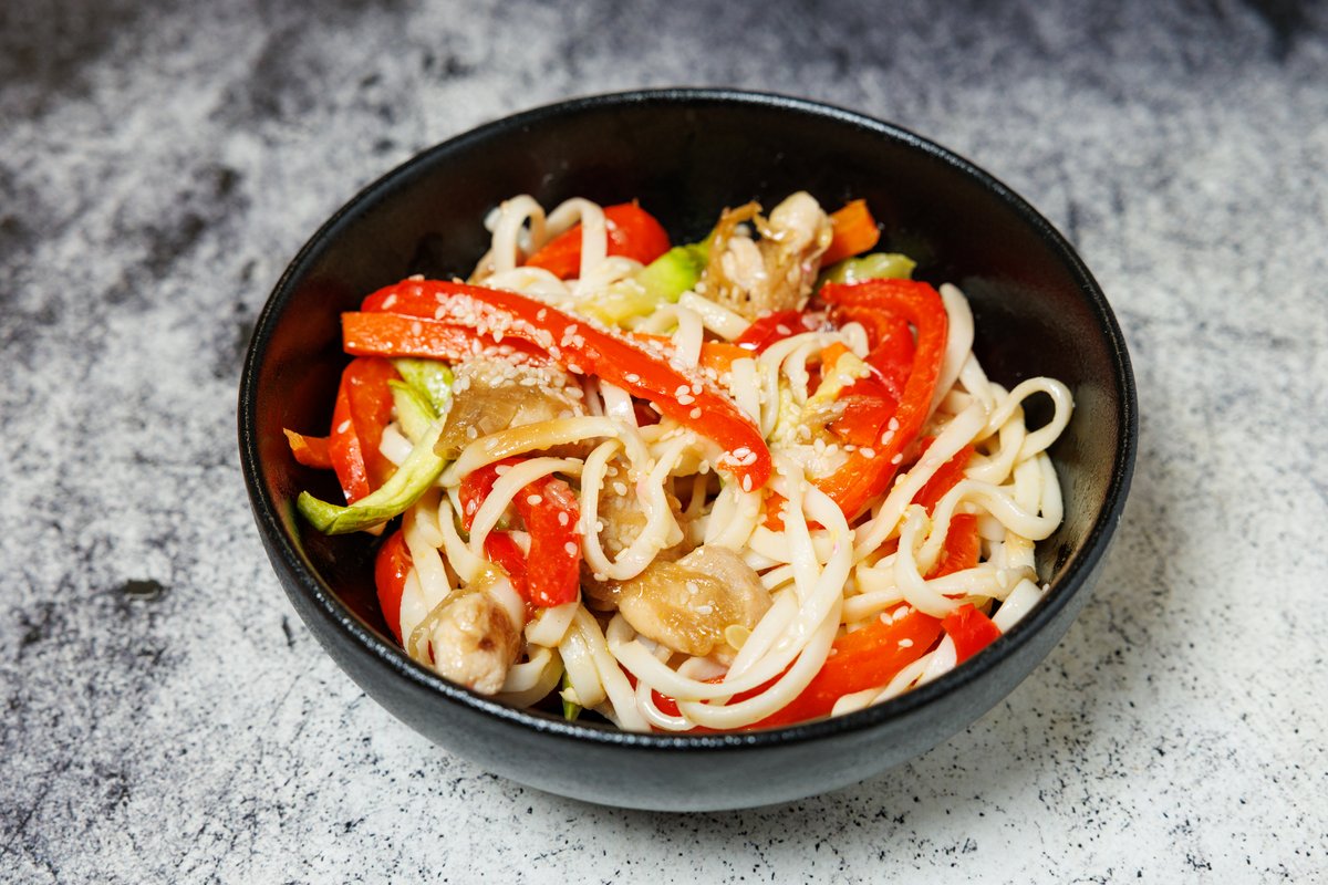 Лапша Вок с курицей и овощами 250 гр — фото 1 из 2