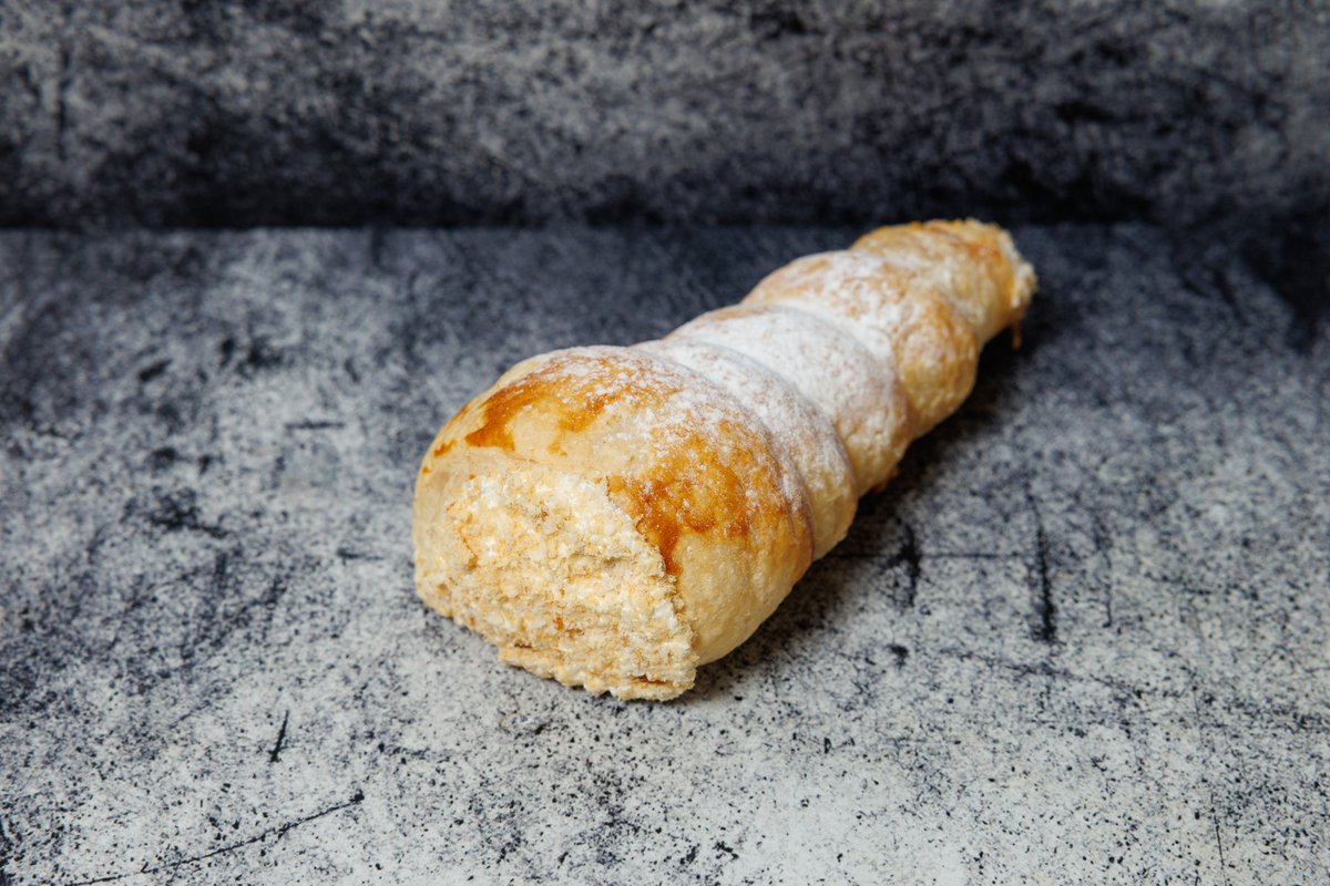 Пирожное Слоеная трубочка  с белковым кремом, 50 гр