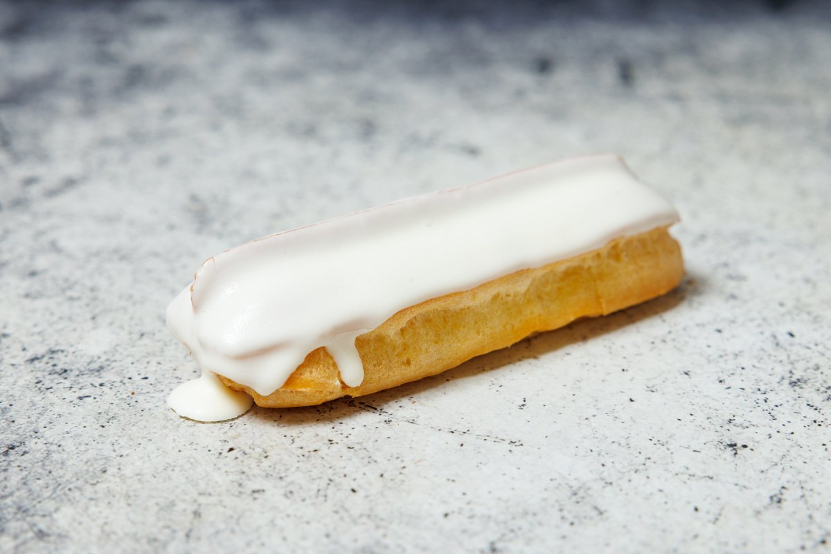 Пирожное заварное Эклер Сливочный 60 гр.3 шт