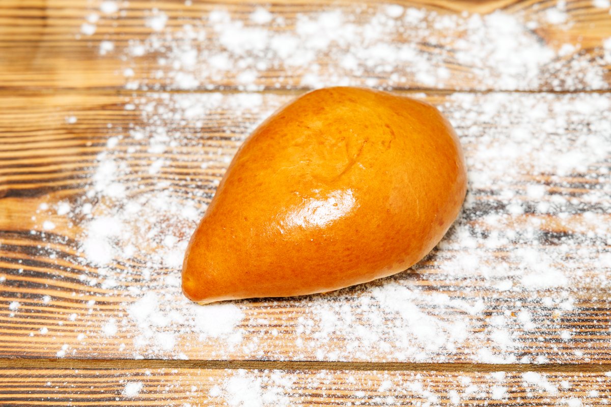 Пирожок с картофелем и луком 100 гр