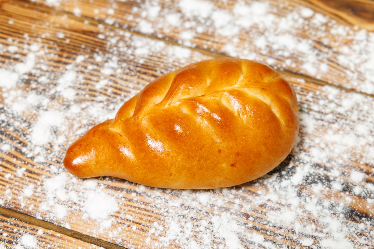 Пирожки печеные с садовым яблоком 100 гр.