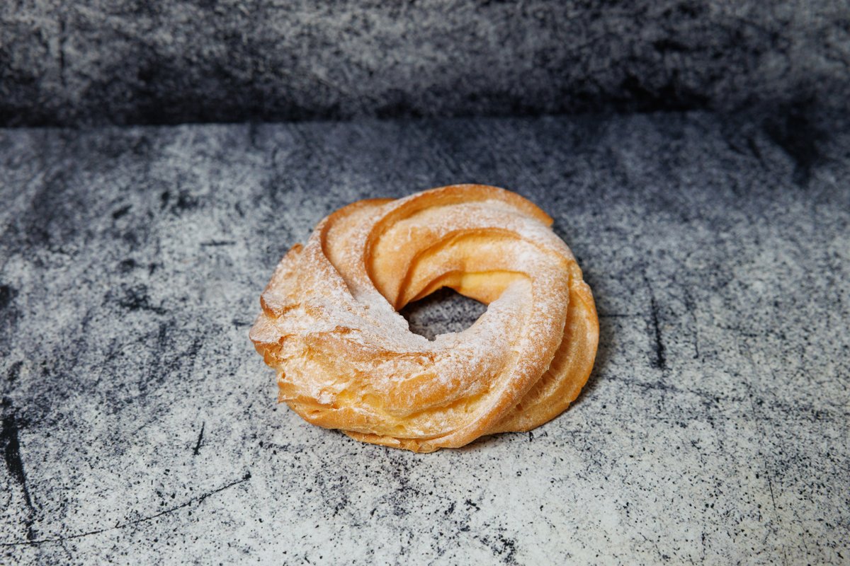 Пирожное заварное Кольцо с творожным кремом, 60 гр